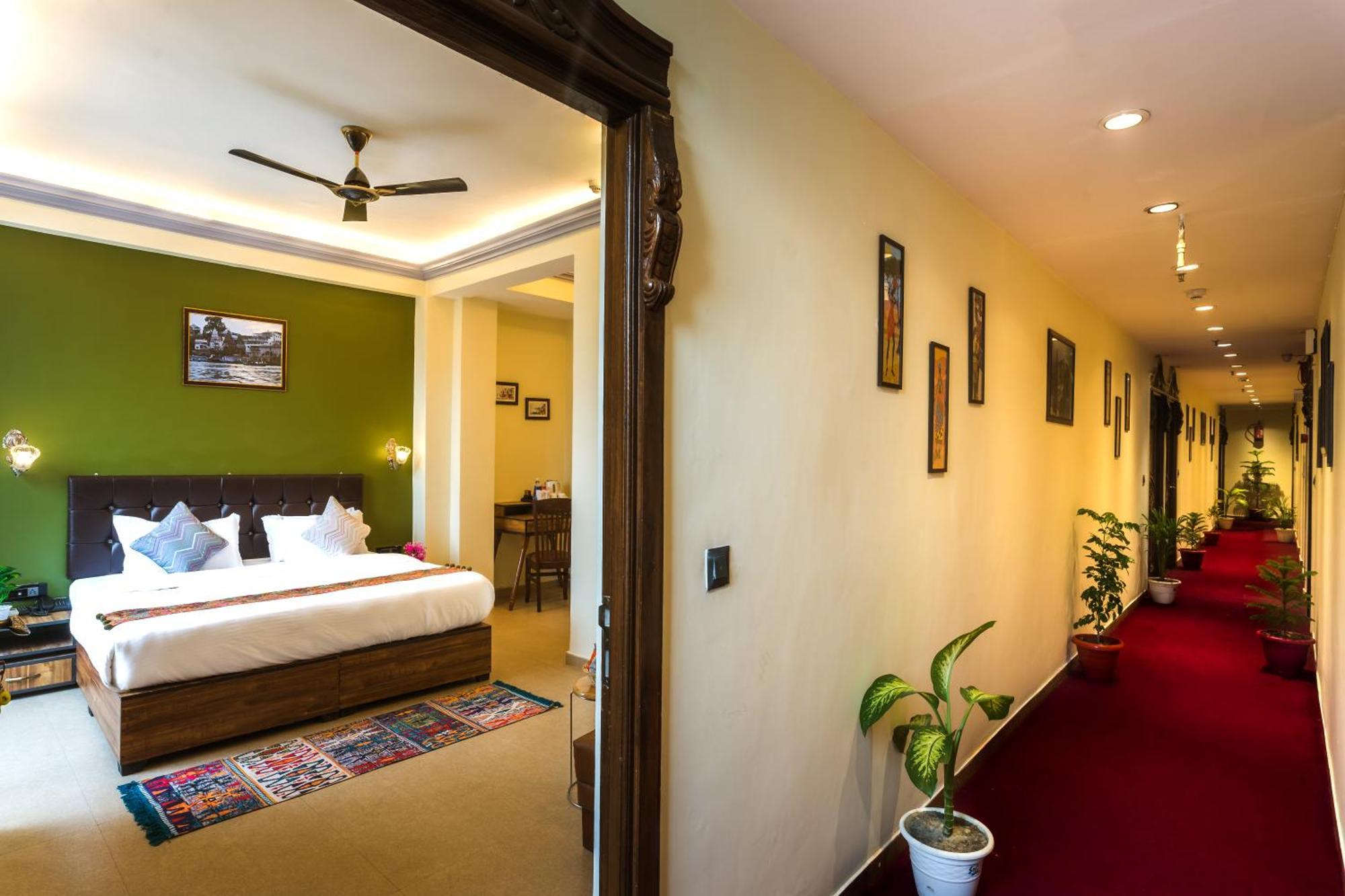 Tripli Hotels Silver Shine Varanasi Eksteriør bilde