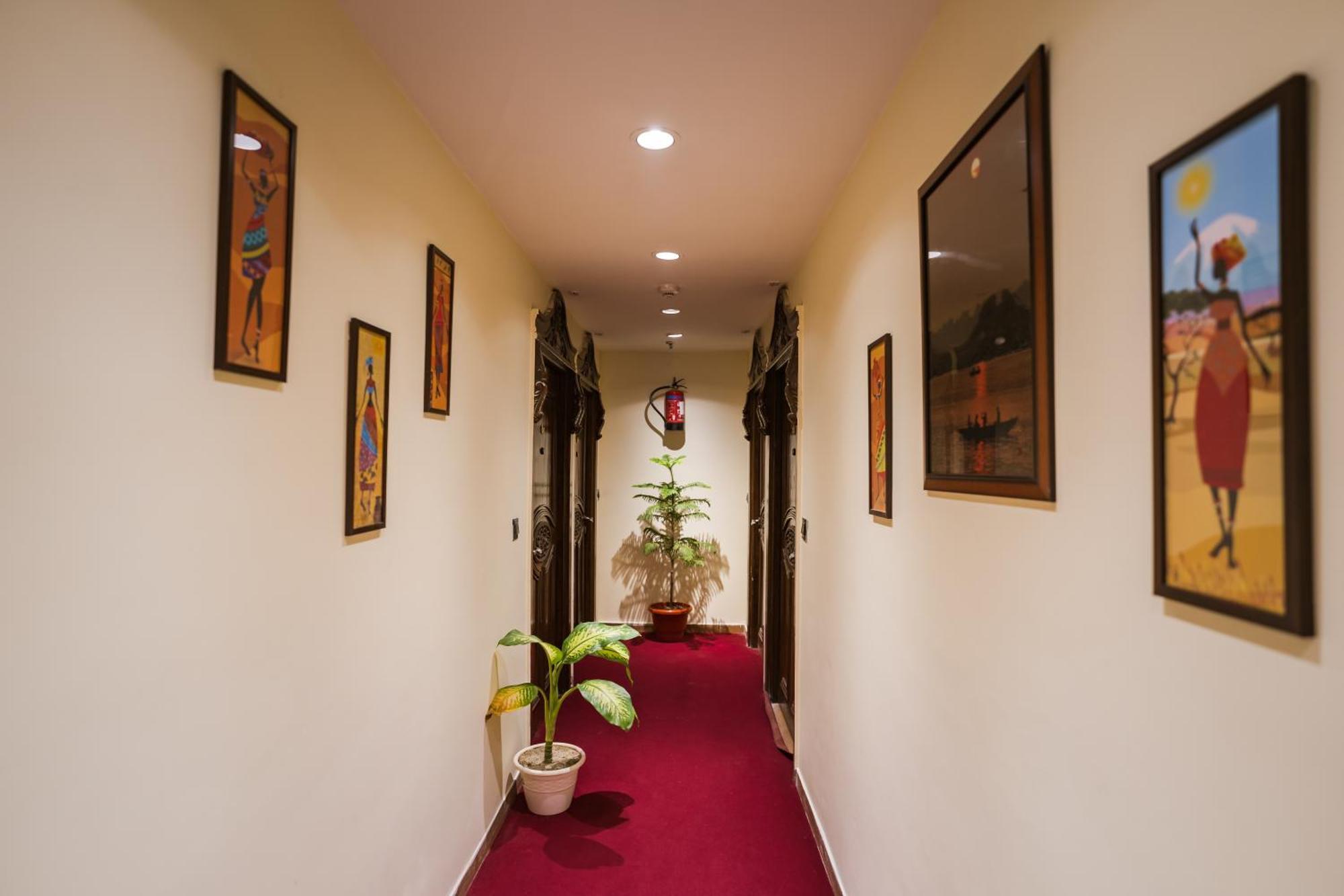 Tripli Hotels Silver Shine Varanasi Eksteriør bilde