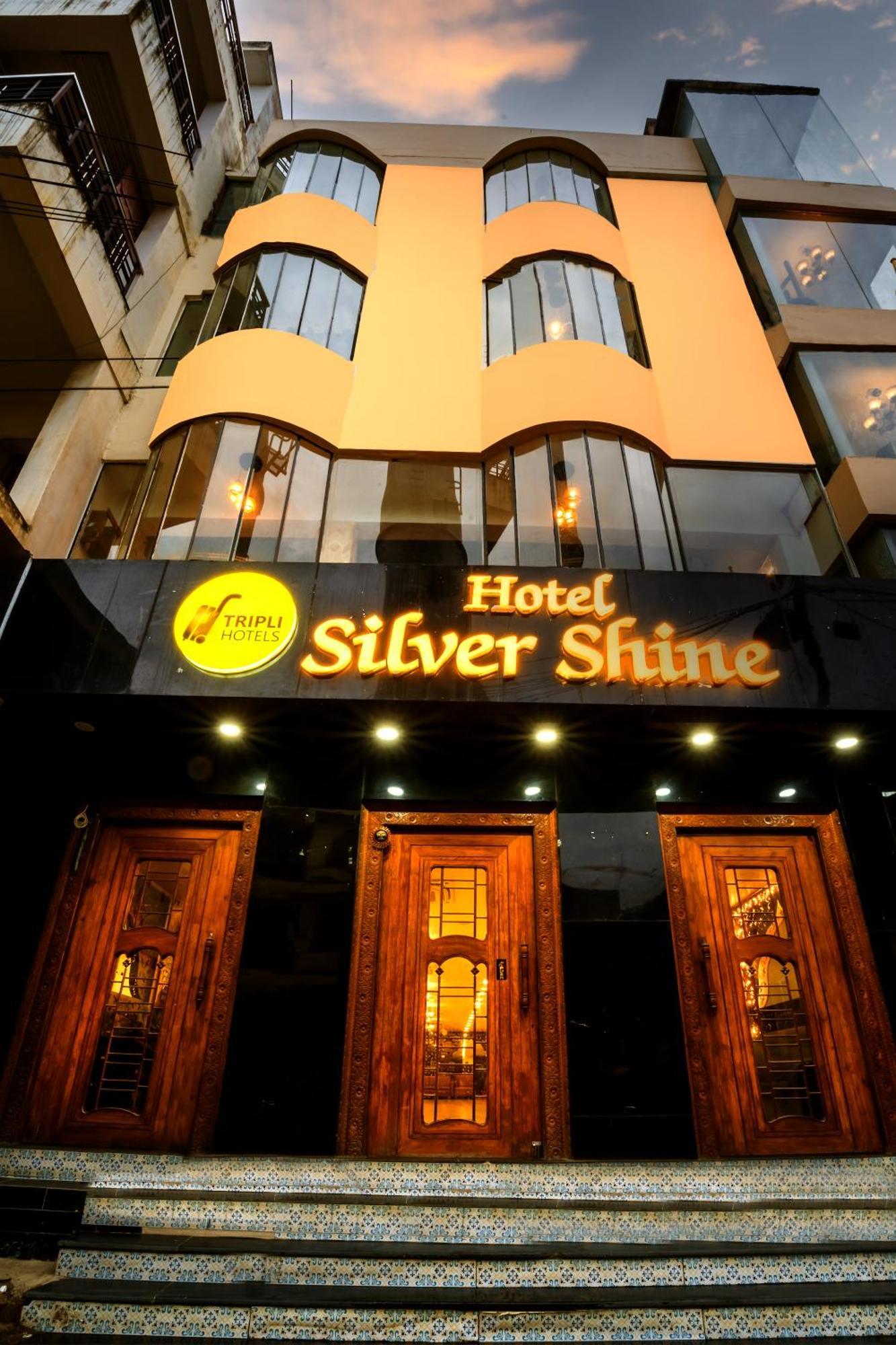 Tripli Hotels Silver Shine Varanasi Eksteriør bilde